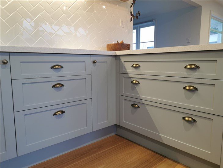 Lacquer Kitchen Furniture